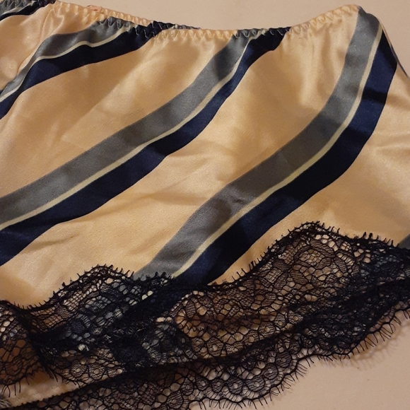 Victoria secret pj shorts - Picture 2 of 5